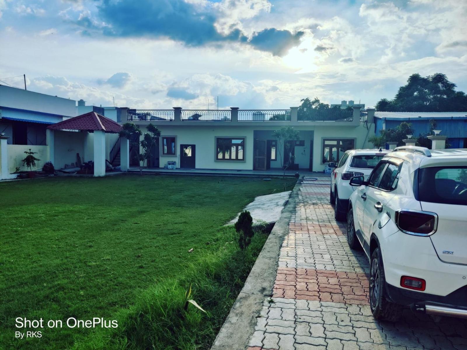 Osho Lifestyle Villa Lucknow Luaran gambar