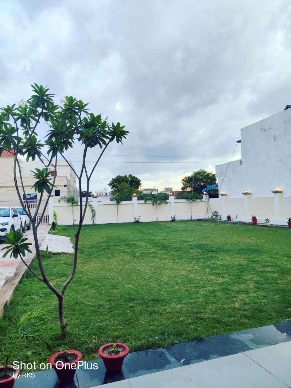 Osho Lifestyle Villa Lucknow Luaran gambar